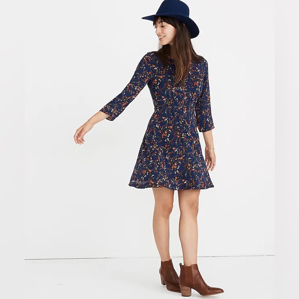 Madewell Navy Blue Silk Boatneck 3/4 Sleeve Pintuck Dress in Moonless Floral